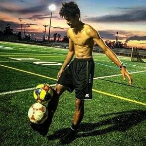 Meet your Posher, Javier alexis